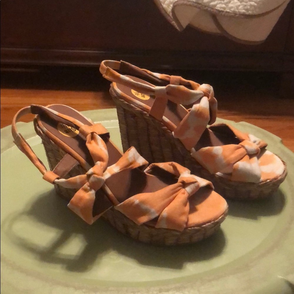 Platform wedge sandals